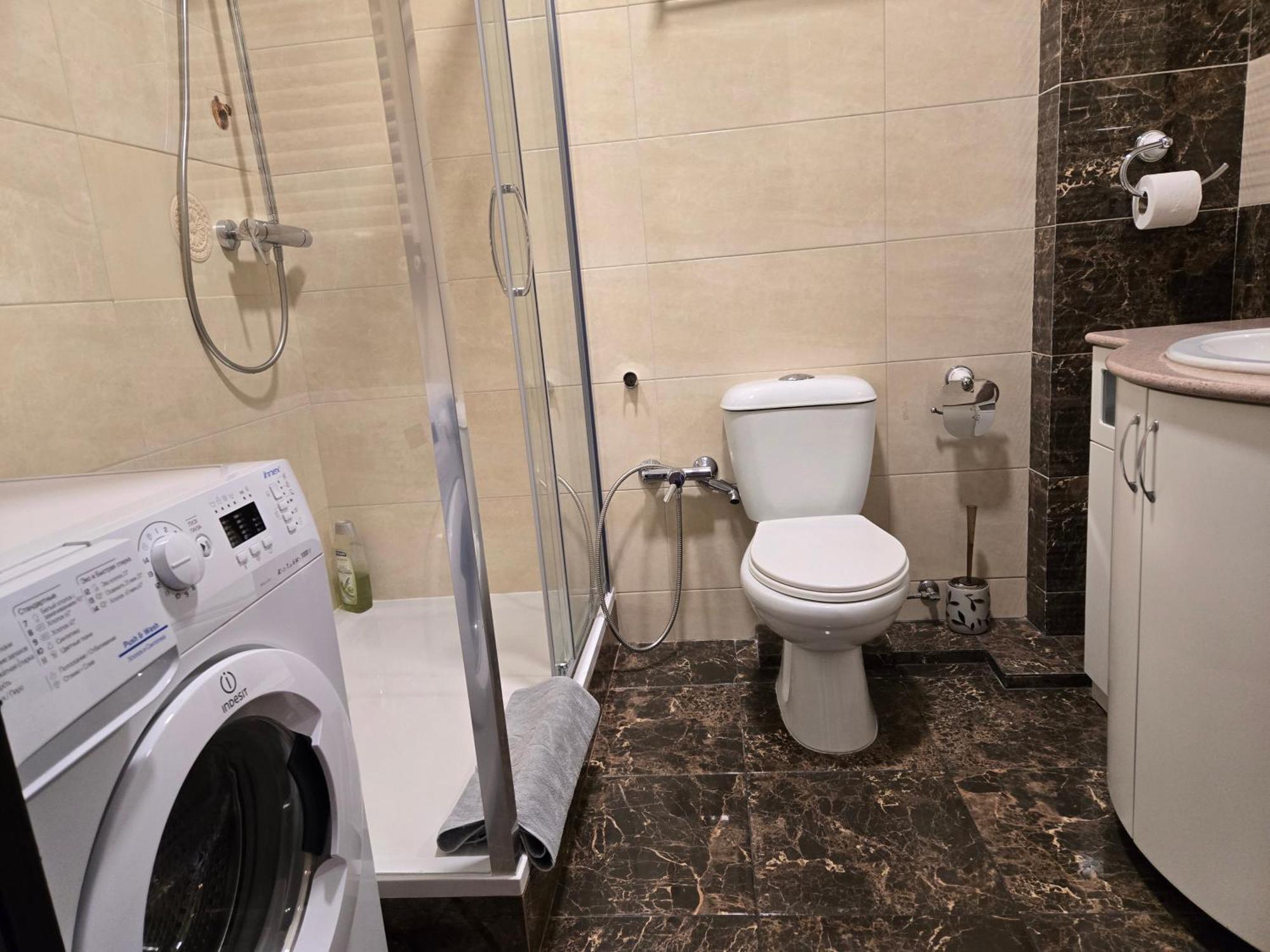 Красивая Квартира На Берегу Озера. Chisinau Luaran gambar